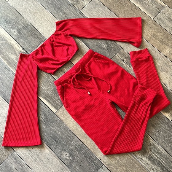 Sabo Skirt Scarlet Ribbed Lounge Set - Picture 7 of 16
